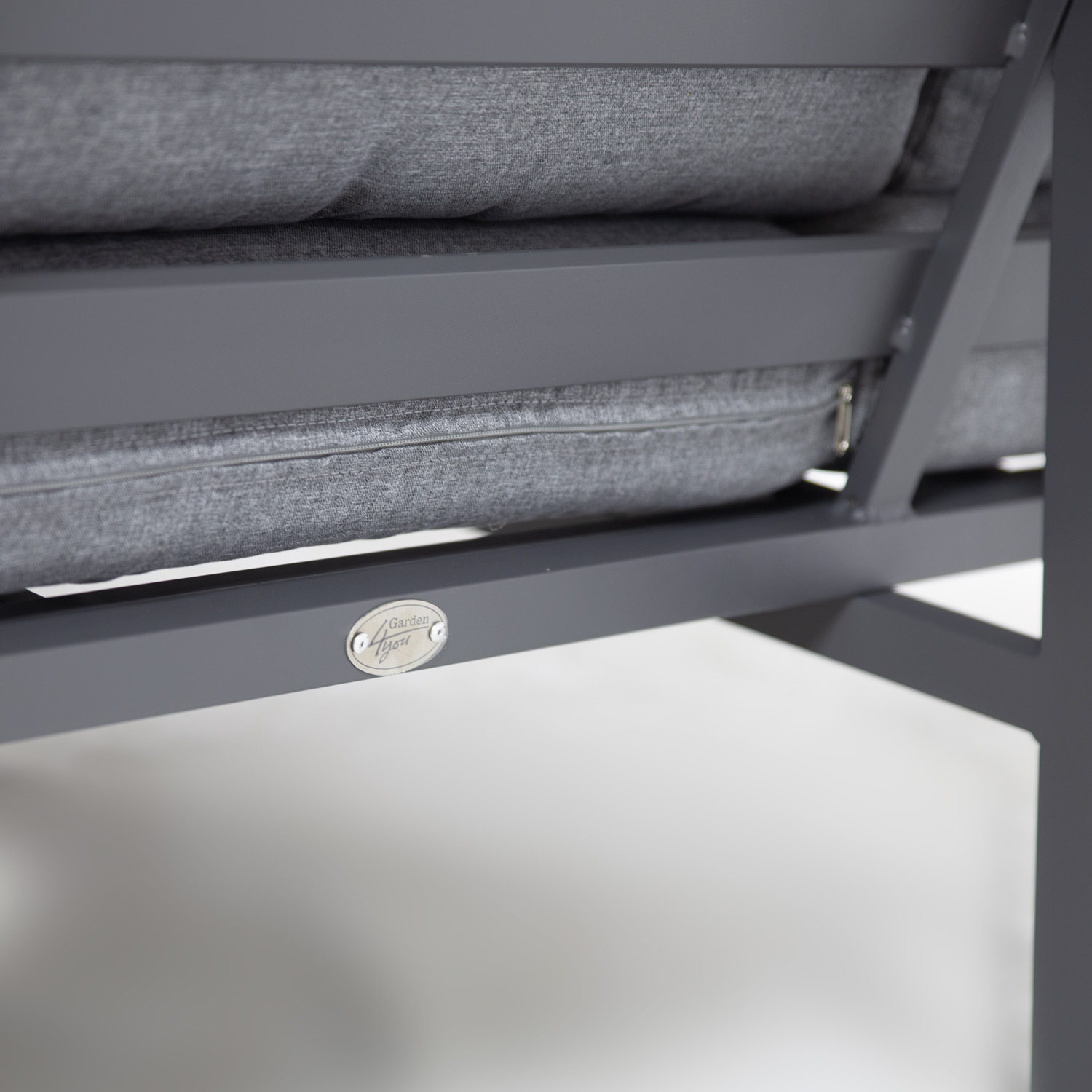 Aiamööblikomplekt ADRIAN laud ja nurgadiivan