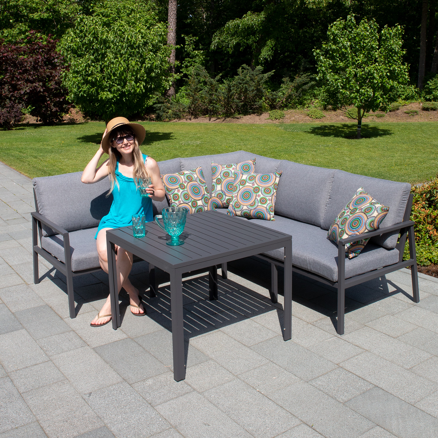 Aiamööblikomplekt ADRIAN laud ja nurgadiivan