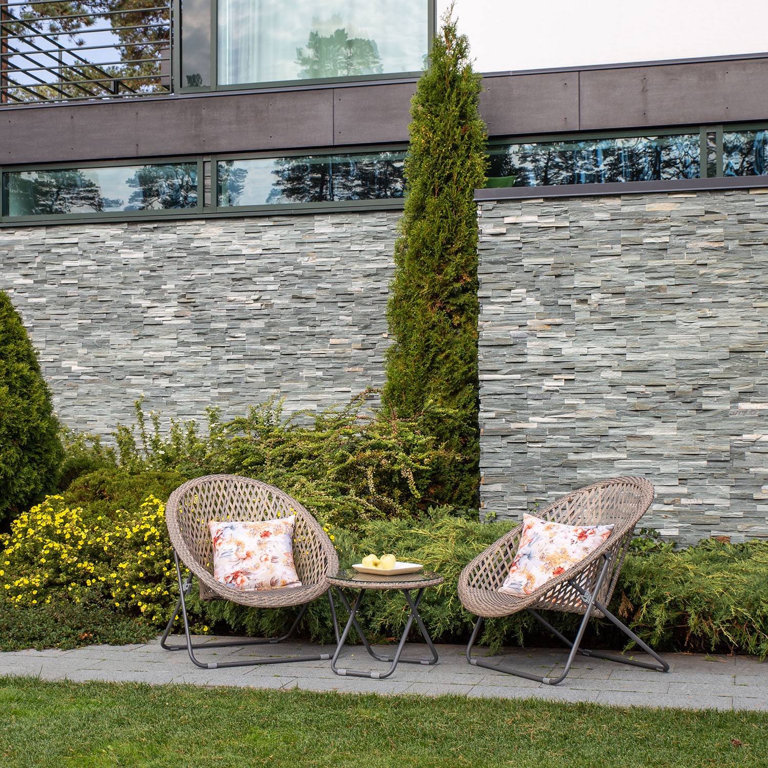 Aiamööblikomplekt TURKU 2 tooli ja abilaud