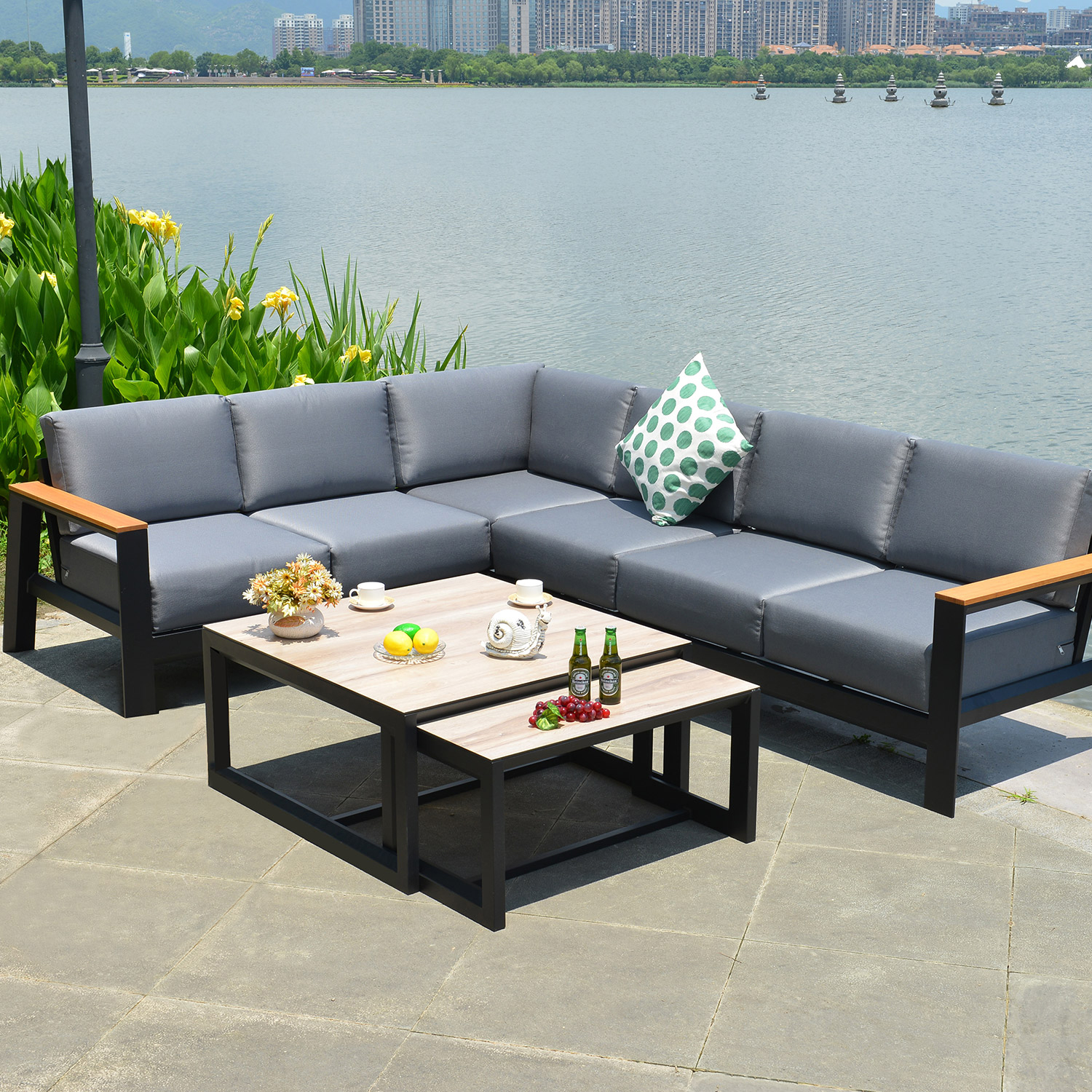 Aiamööblikomplekt FELINO nurgadiivan ja 2 lauda, must