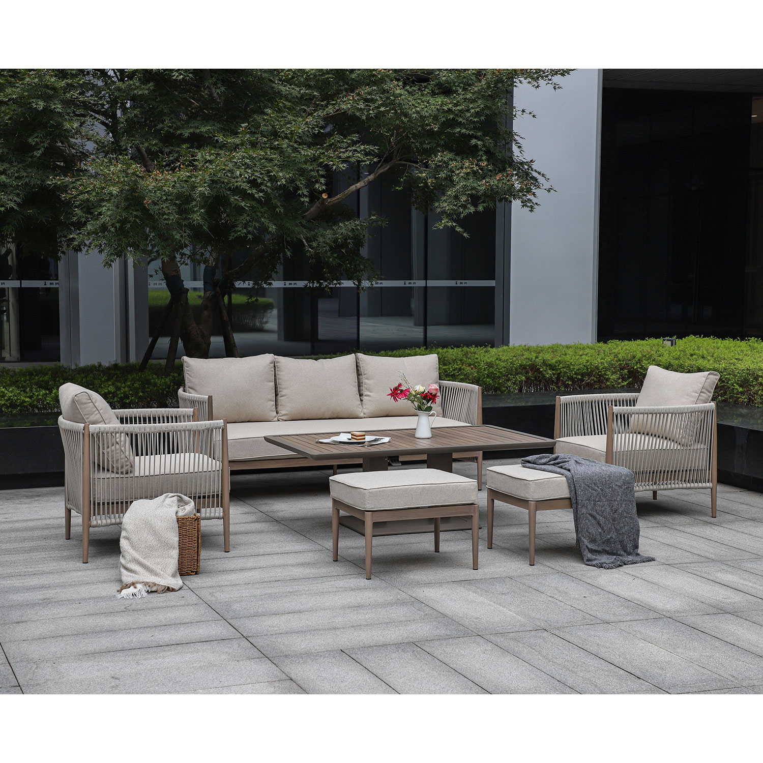 Aiamööblikomplekt MEDINA laud, diivan, 2 tugitooli ja 2 tumbat, beež