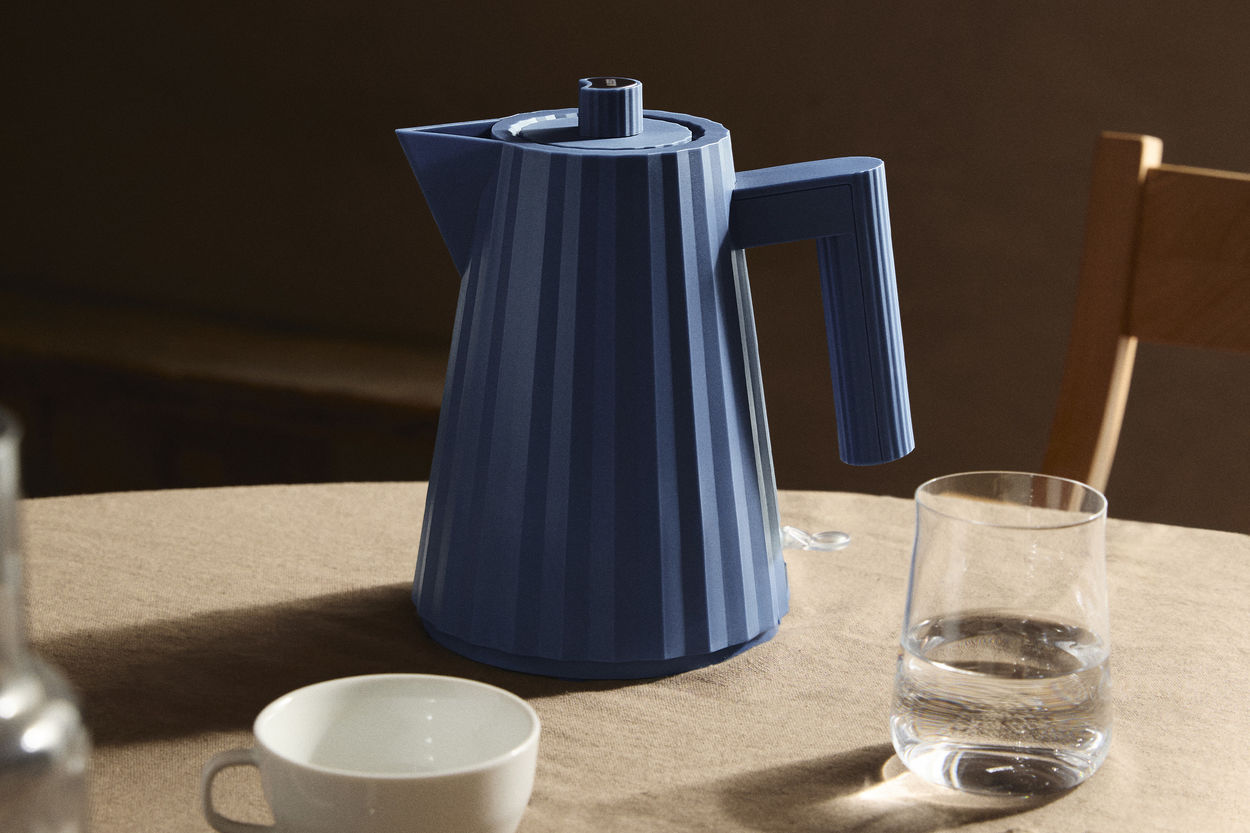 Veekeetja Plisse 1L Alessi MDL061DAZ, sinine